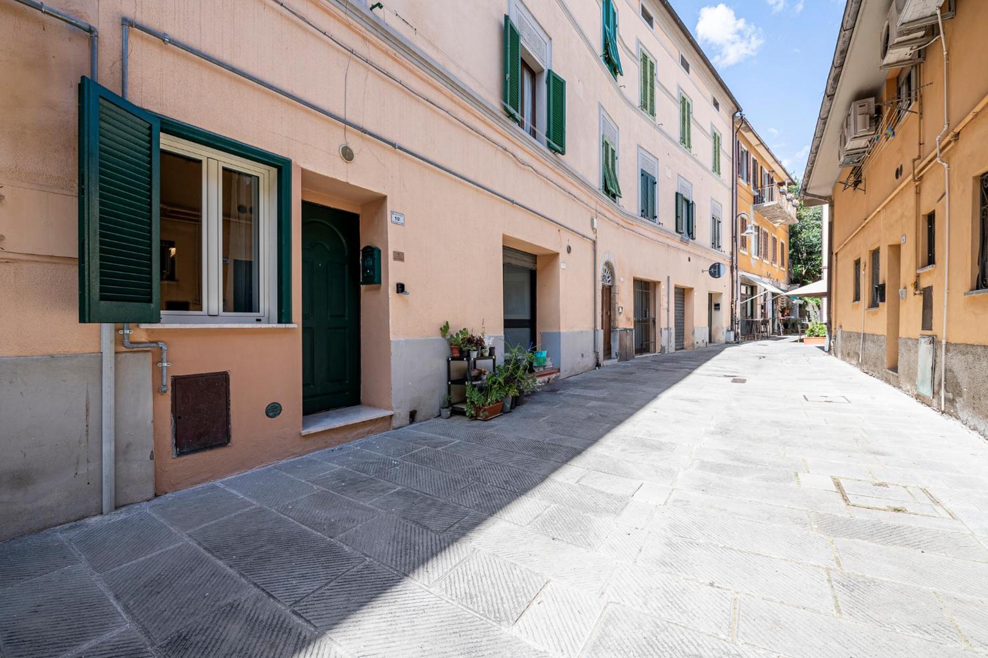 New Romantic Suite With Private Jacuzzi & Fast Wifi In Historic Center Of Grosseto Exterior photo